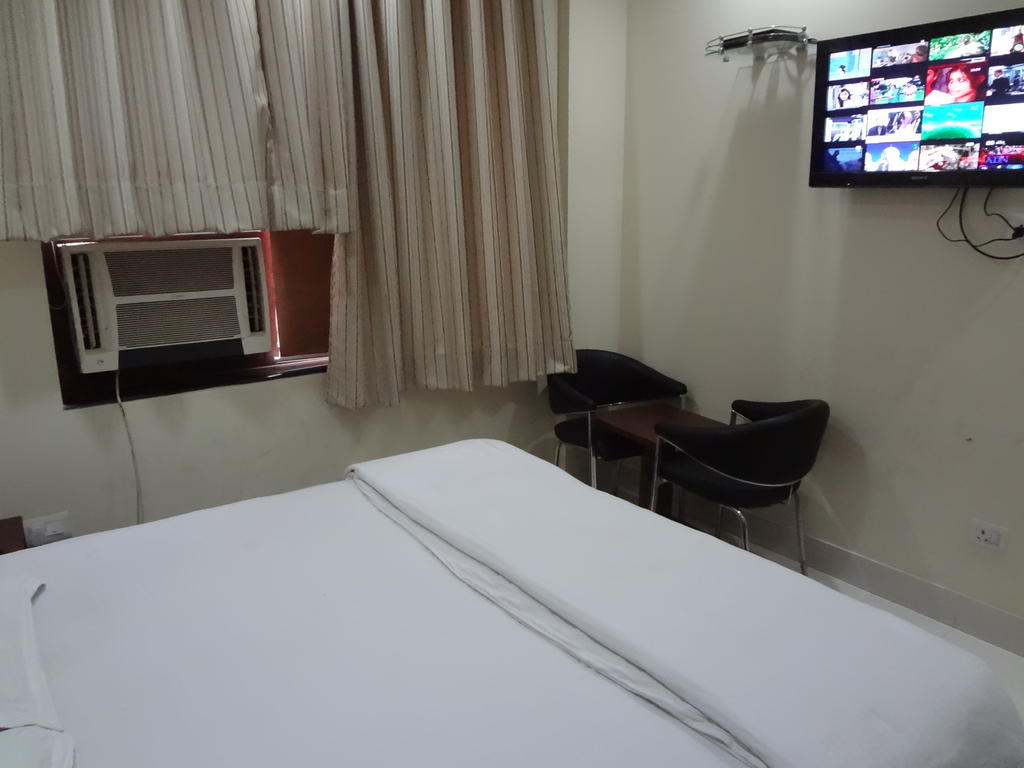 Hotel Siam International デリー エクステリア 写真