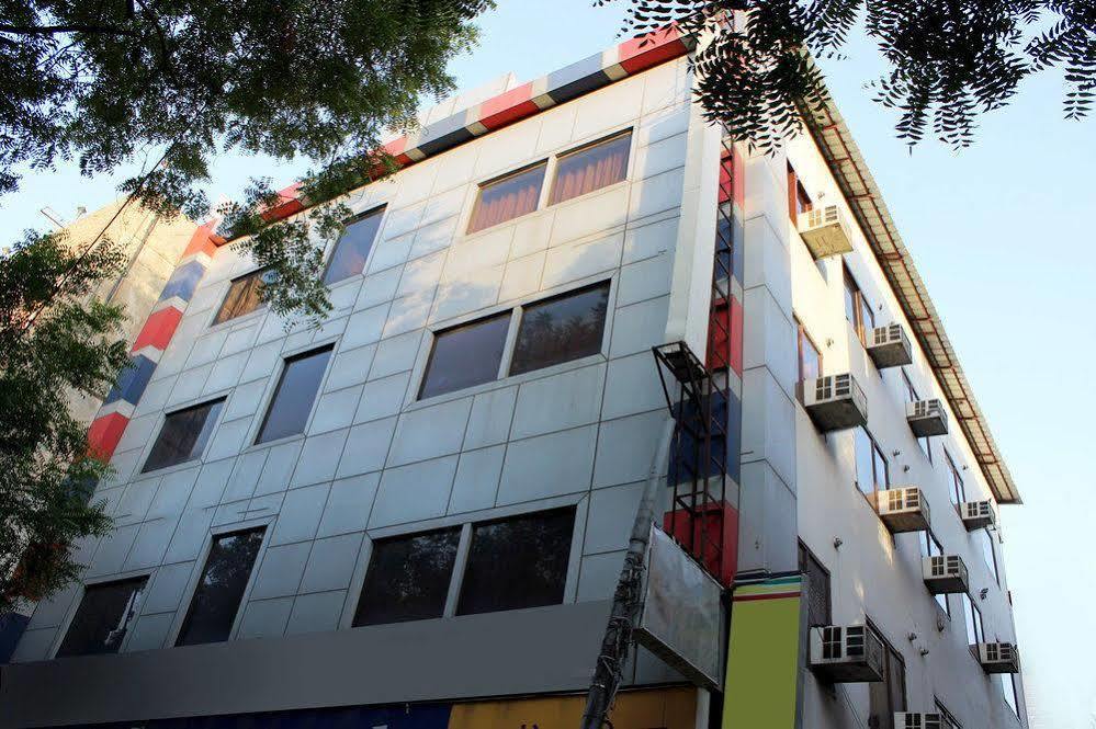 Hotel Siam International デリー エクステリア 写真