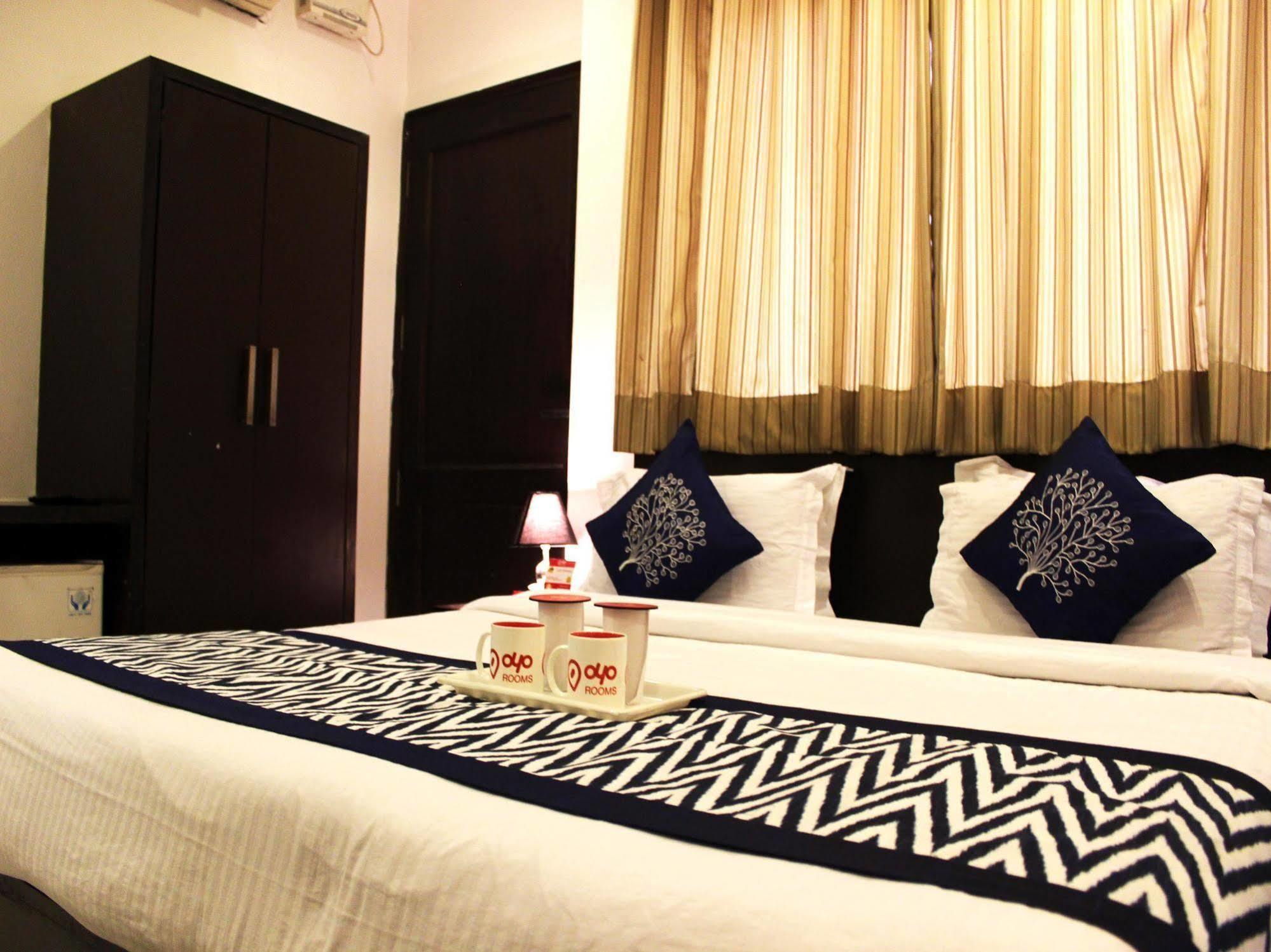 Hotel Siam International デリー エクステリア 写真